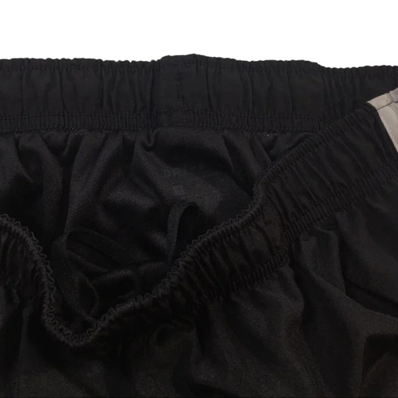 BT103 Nike Dri Fit Lions Running Workout Shorts M - Picture 6 of 7